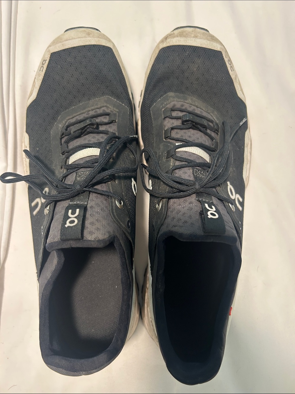 On Running Men's Cloudtrail Sneakers in Black and White - Picture 3 of 6